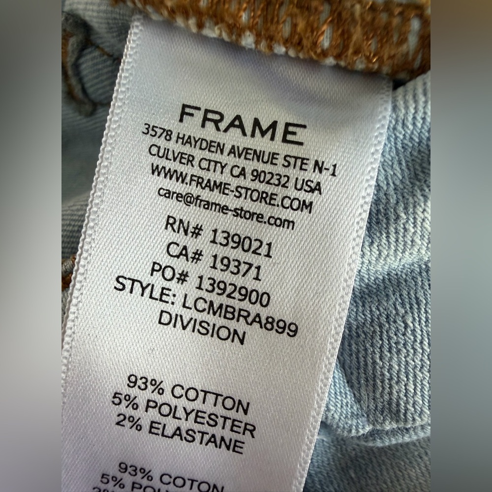 Frame‎ Denim Light Wash Cropped Jeans - Picture 6 of 9
